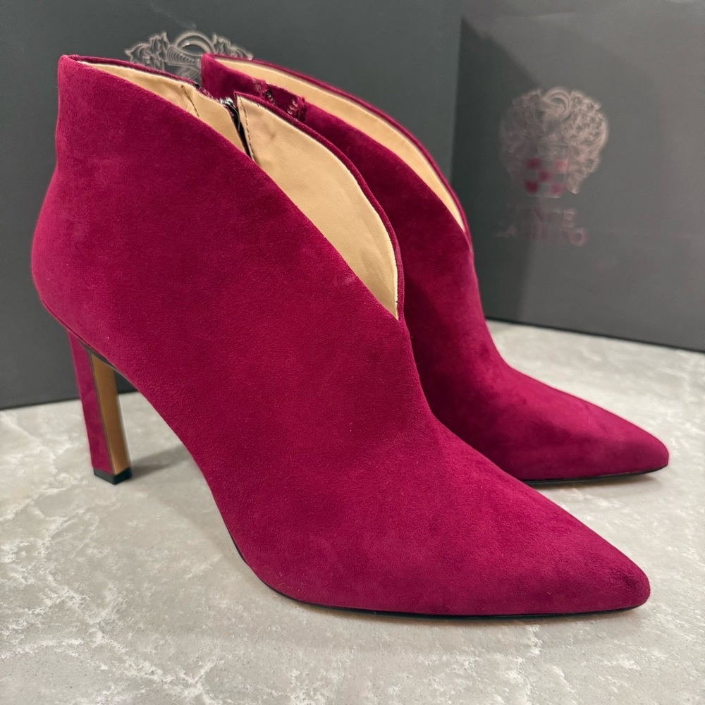 Vince Camuto VC-SESTRIND Ribbon Red Suede Pointed Toe Booties 7.5 NIB